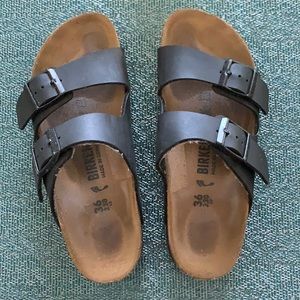 Like brand new Birkenstock Arizona